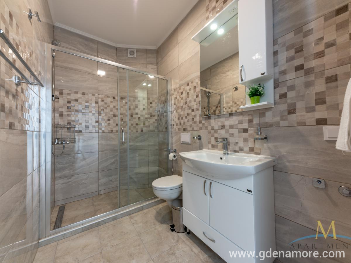 M Apartments, alojamiento privado en Dobre Vode, Montenegro - relaxing green
